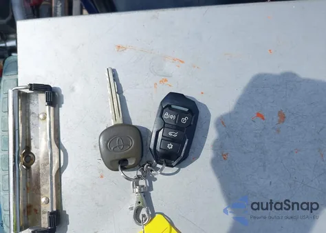 2007 Toyota Matrix Xr from USA, damaged, VIN 2T1KR32E87C658173